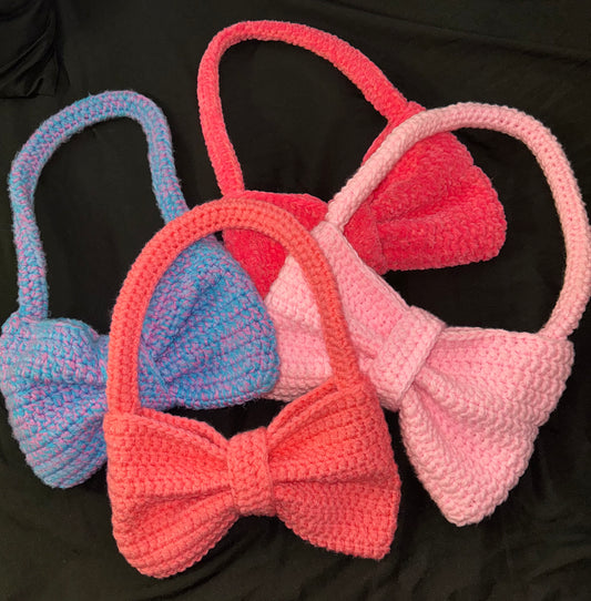 PiNKx Crochet Bow Bag Purse - pattern by Biyabimi on YT